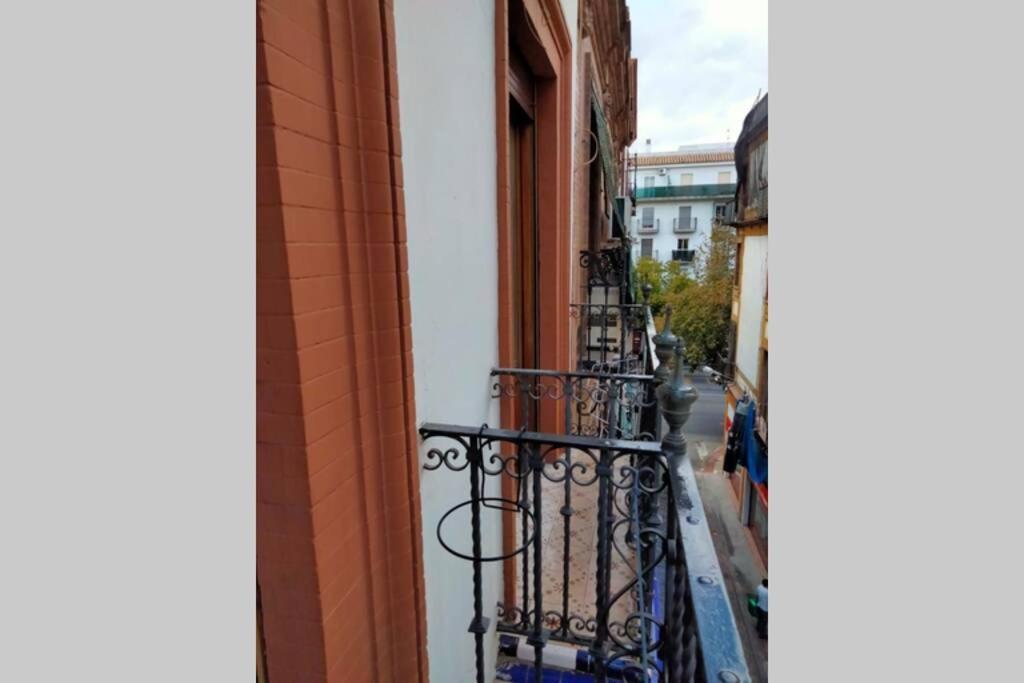Apartamento Santa Cruz Sevilla Bagian luar foto
